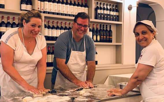 Kochkurs in Bologna: Tiramisu und frische Pasta mit Wein