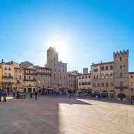 Arezzo városnéző séta Piero della Francesca freskóival