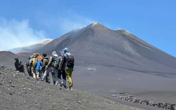 Catania: Ätna Abenteuertrekking mit einem Guide
