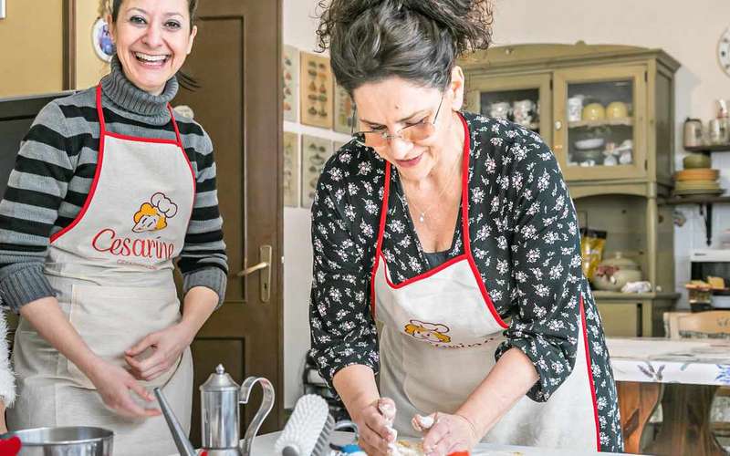 Bari: Pasta & Tiramisu Cooking Class at a Local's Home