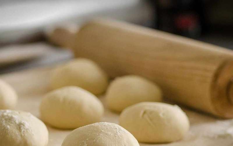 Taormina: Pizza Making Class with Lunch