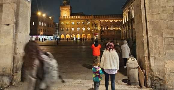 Bologna: Eine Tour durch die Stadt bei Nacht