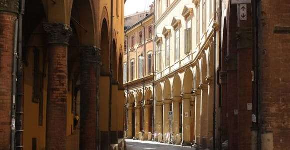 Bologna: Private Custom Tour mit einem ortskundigen Guide