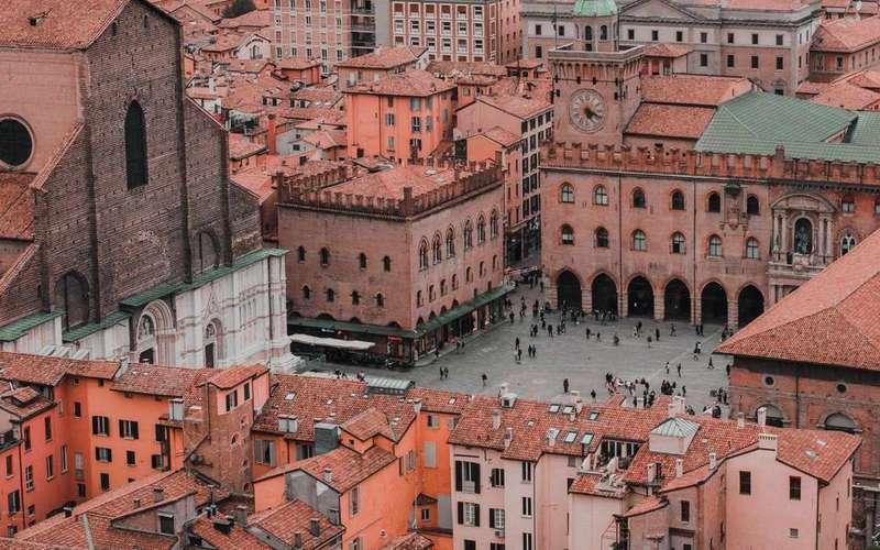 Bologna legjobbjai: privát sétatúra egy helyivel