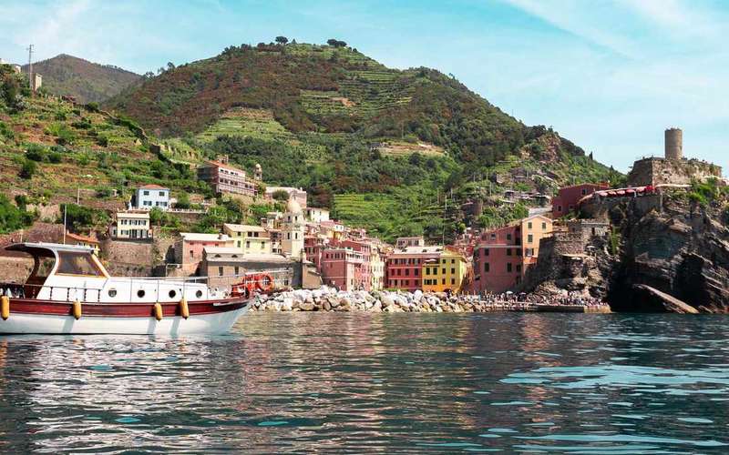 Cinque Terre-i hajós kirándulás ebéddel fahajón
