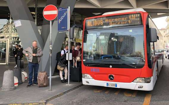 Naples Airport: One-Way Bus to/from Naples Maritime Station