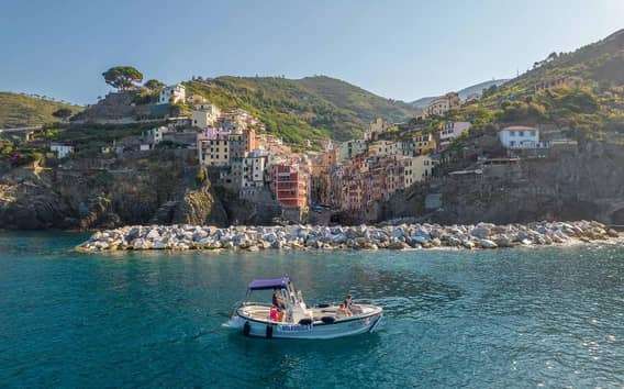 Cuevas marinas de Cinque Terre y baño desde Riomaggiore