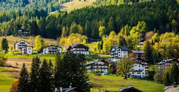Desde Venecia: excursión de un día a los Dolomitas y al lago de Braies