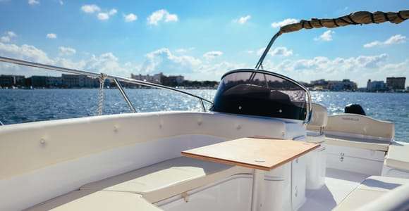 Porto Cesareo : location de bateau sans permis (4 heures ou 1 h 30)