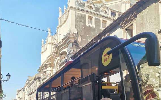 Ab Catania: Ätna-Tour mit dem Panoramabus