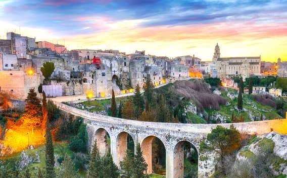 Tagestour Altamura, Gravina, Trani und Castel del Monte