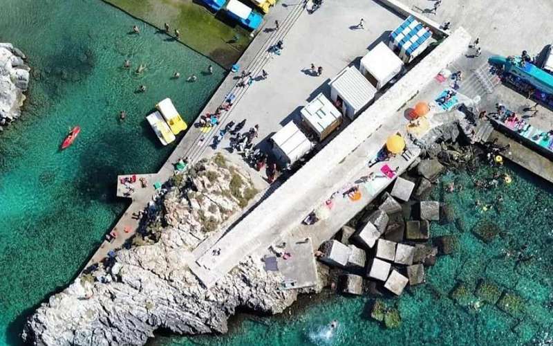 1 timmes båttur för att upptäcka grottorna i Salento