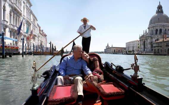 Venecia: Paseo privado en góndola fuera de los caminos trillados