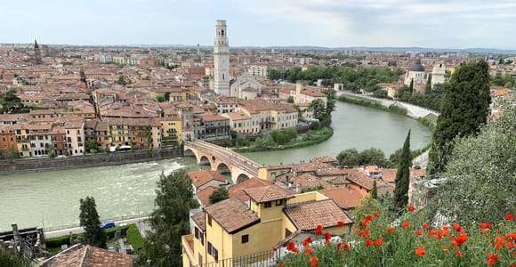 Verona: Passeio de bicicleta pelos pontos altos e pelo panorama
