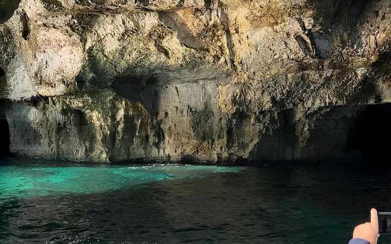 Santa Maria di Leuca: 3-Hour Private Boat Excursion with Skipper